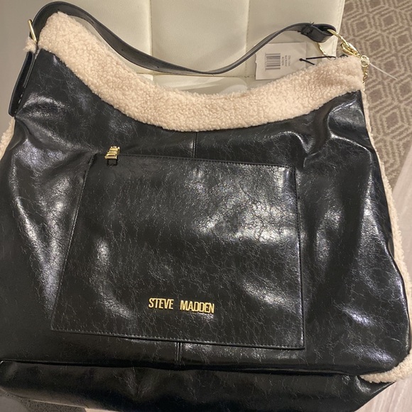 NWT, Steve Madden Black Patent & Sherpa Fur Trim Shoulder Bag w Wallet - Picture 8 of 11